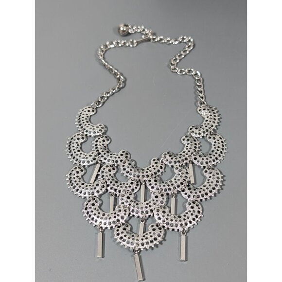Vintage Sarah Coventry Charisma Neckialce Silver tone Crescent Bib Charm 16" - Picture 2 of 7